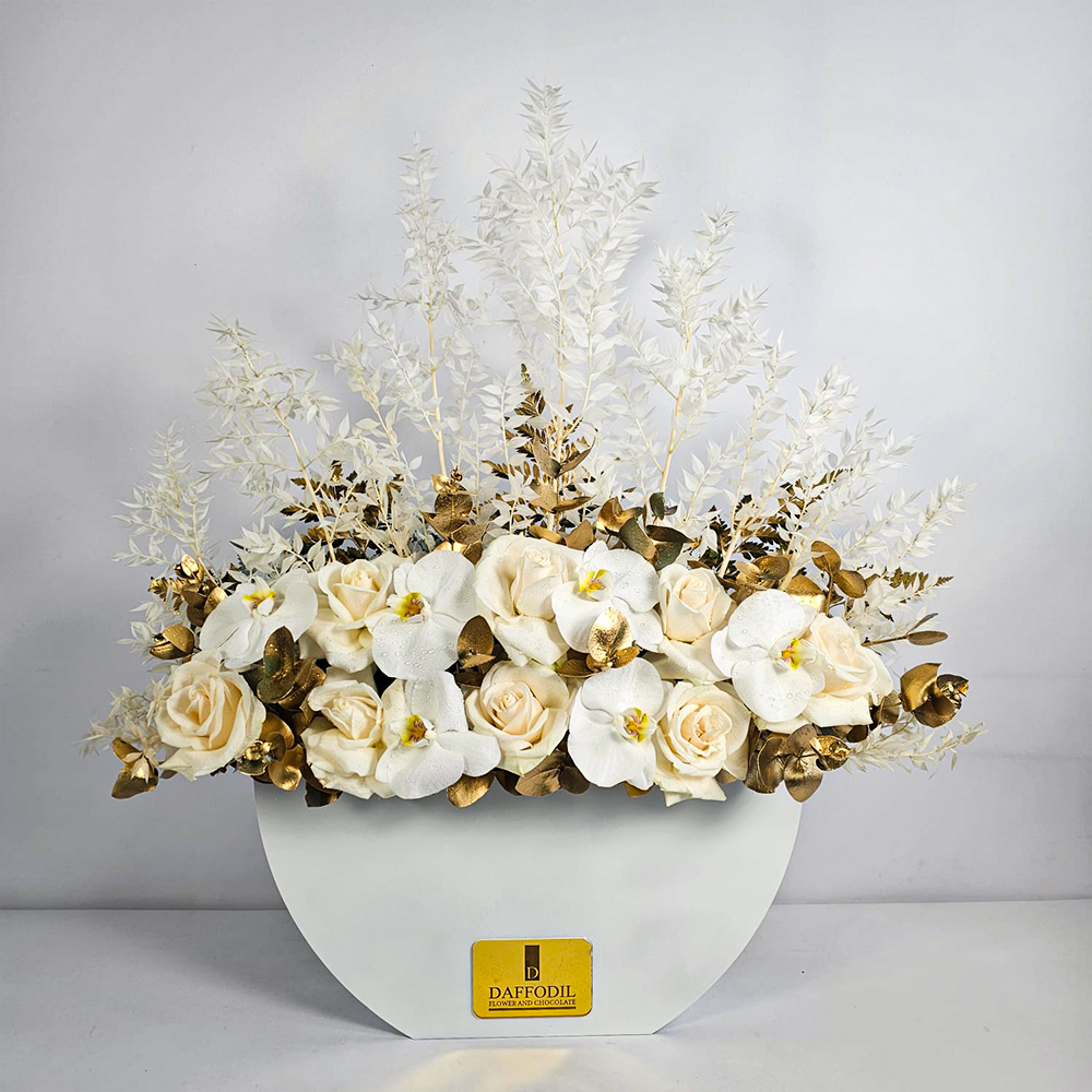 Golden rose bouquet