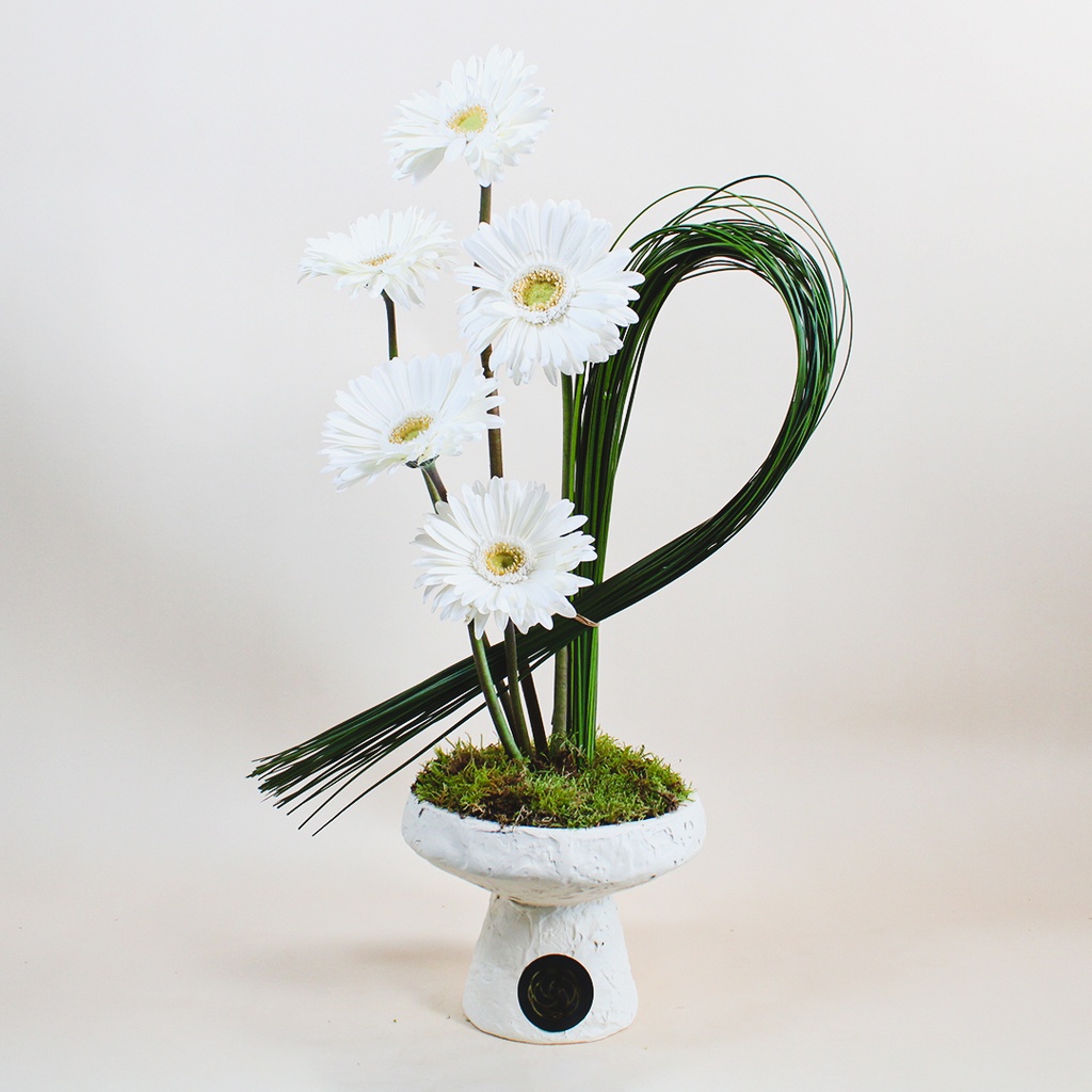 White Onim Vase