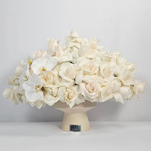 Off-white  Bouquet