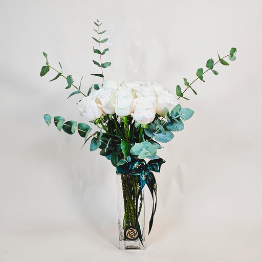 [DFD-BQT-145741] Eucalyptus vase.green